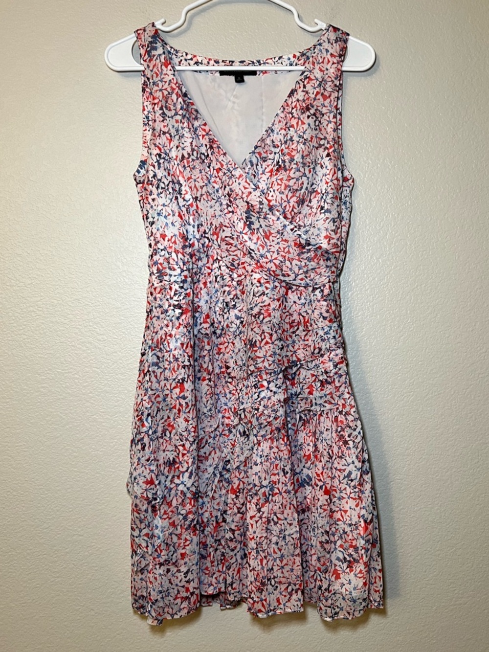 Banana Republic White Floral Wrap Dress with Coral and Navy Accents | Size 6
